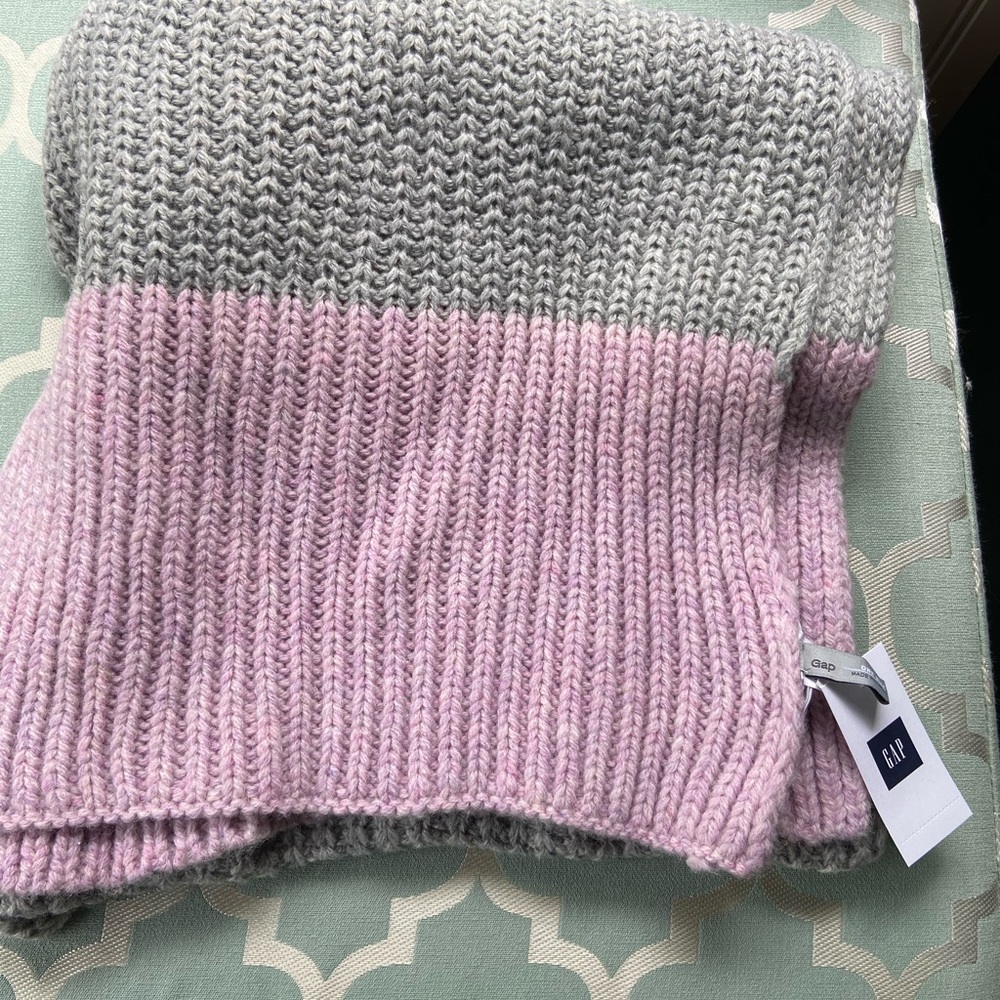 NWT Scarf